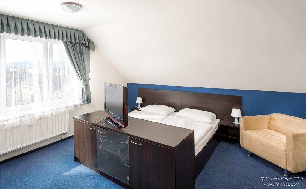 Garni Hotel Fellini ชิอาร์ นาด อาโรนอม ภายนอก รูปภาพ